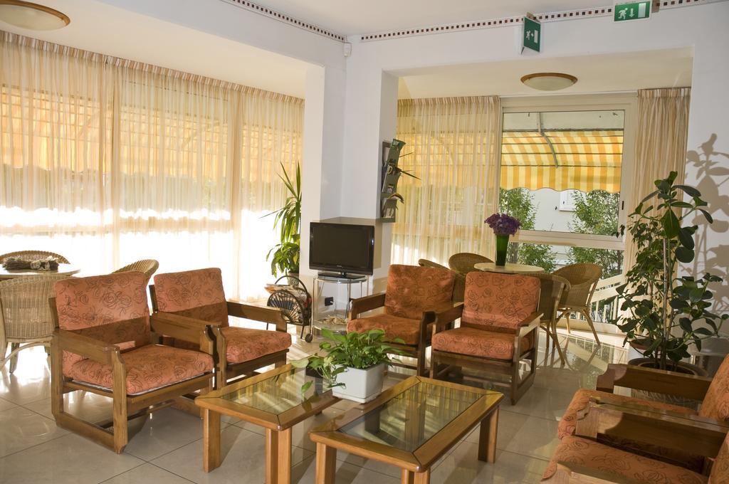 Hotel Donatello Cesenatico Buitenkant foto
