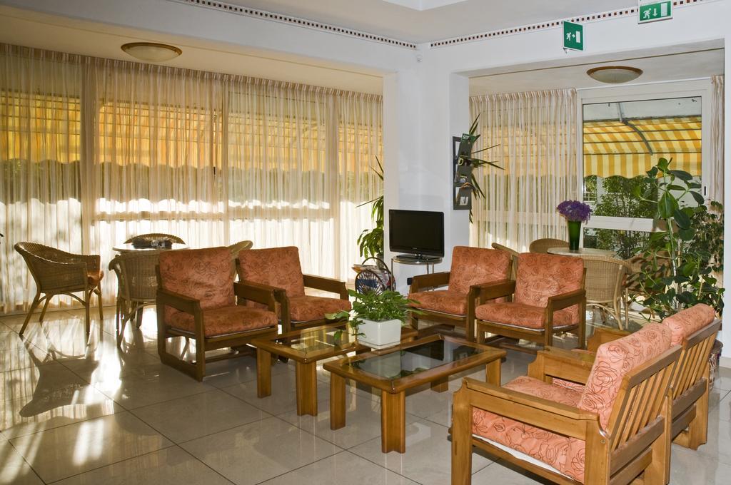 Hotel Donatello Cesenatico Buitenkant foto