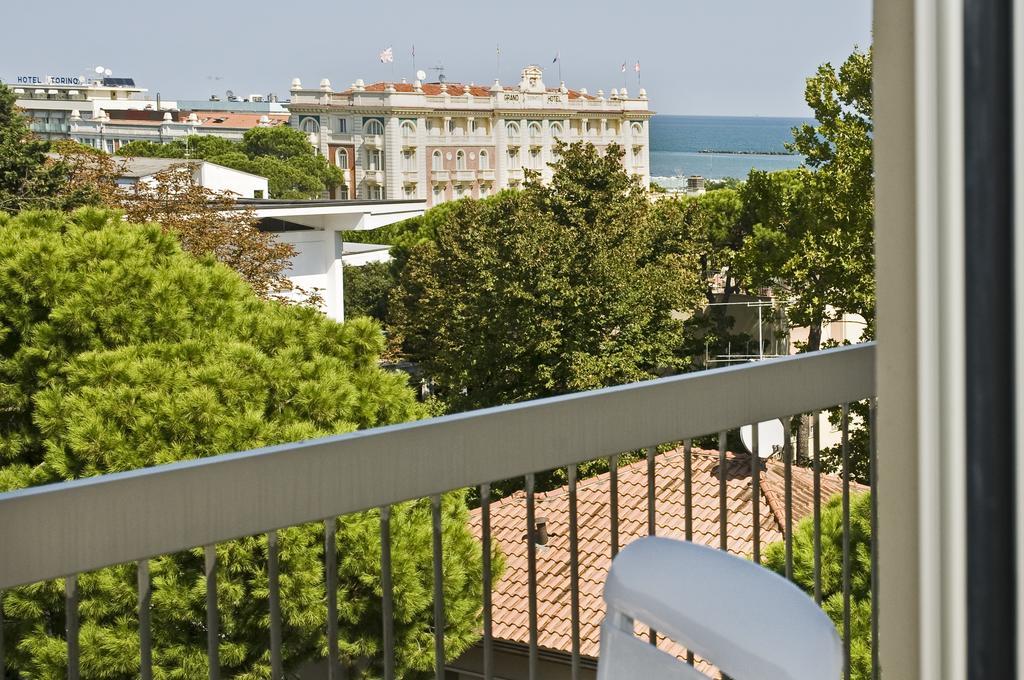 Hotel Donatello Cesenatico Buitenkant foto