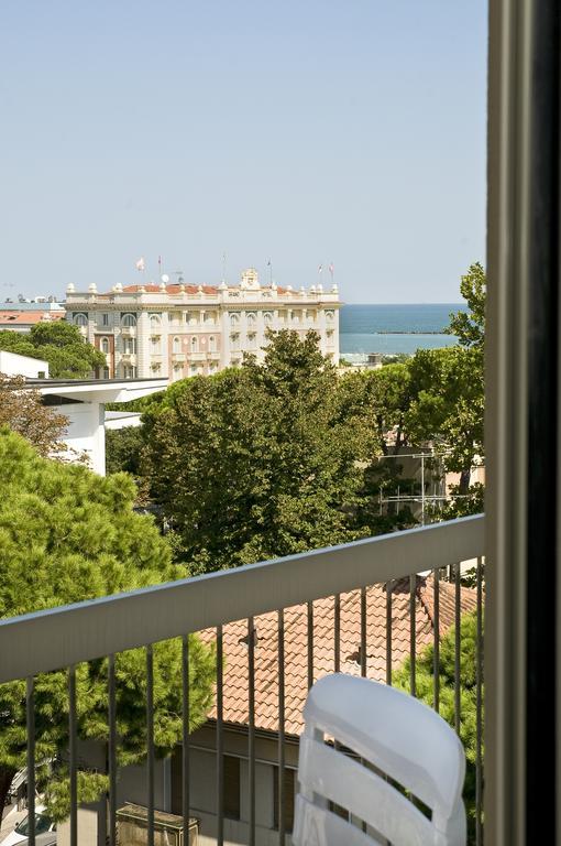 Hotel Donatello Cesenatico Buitenkant foto